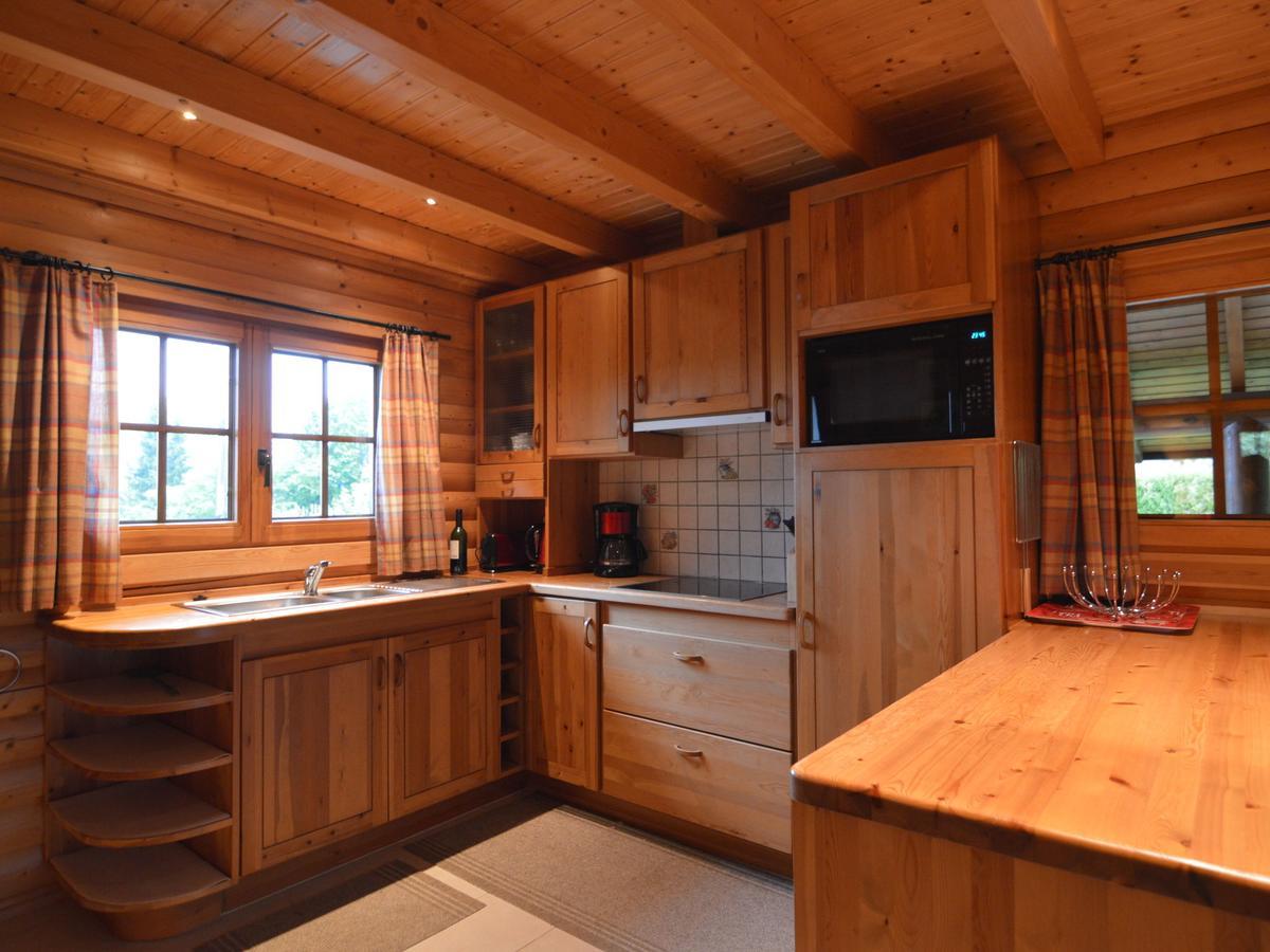 Charming Chalet With Private Garden In Stavelot Hockai Eksteriør billede